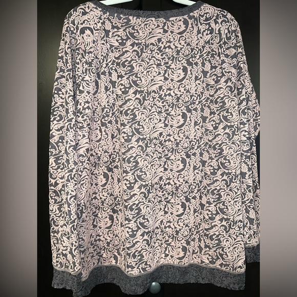 Maurice’s Long Sleeve Paisley Design Top - Picture 2 of 7